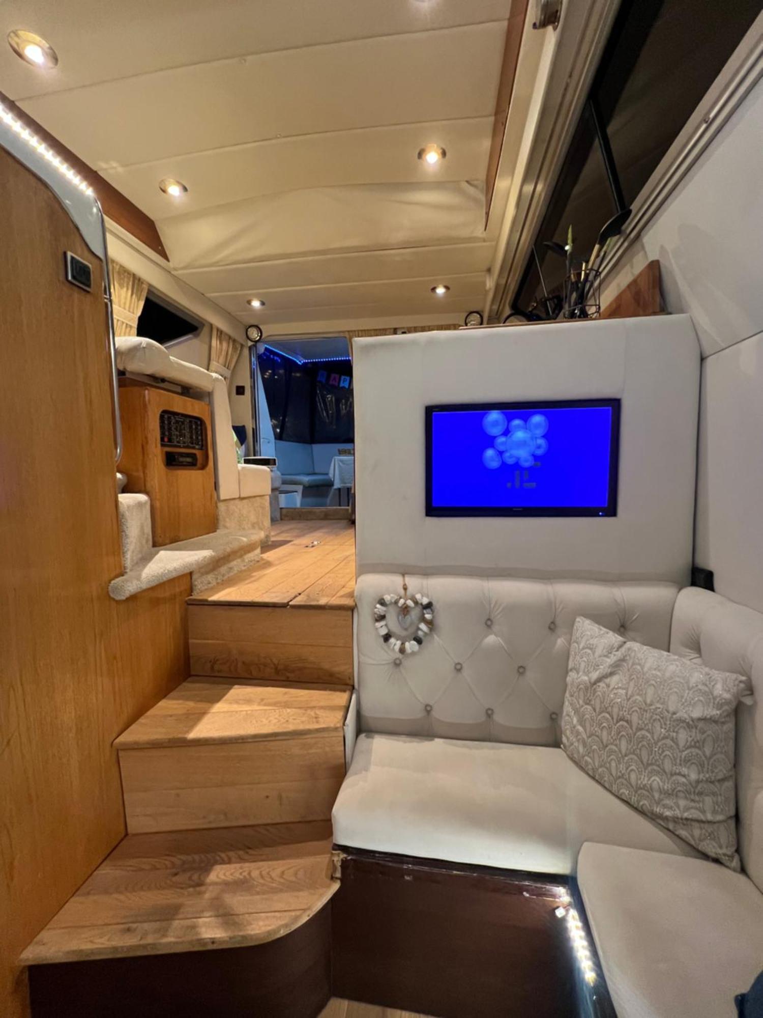 Luxury 40 Foot Yacht On 5 Star Ocean Village Marina Southampton - Minutes Away From City Centre And Cruise Terminals - Free Parking Included Luaran gambar