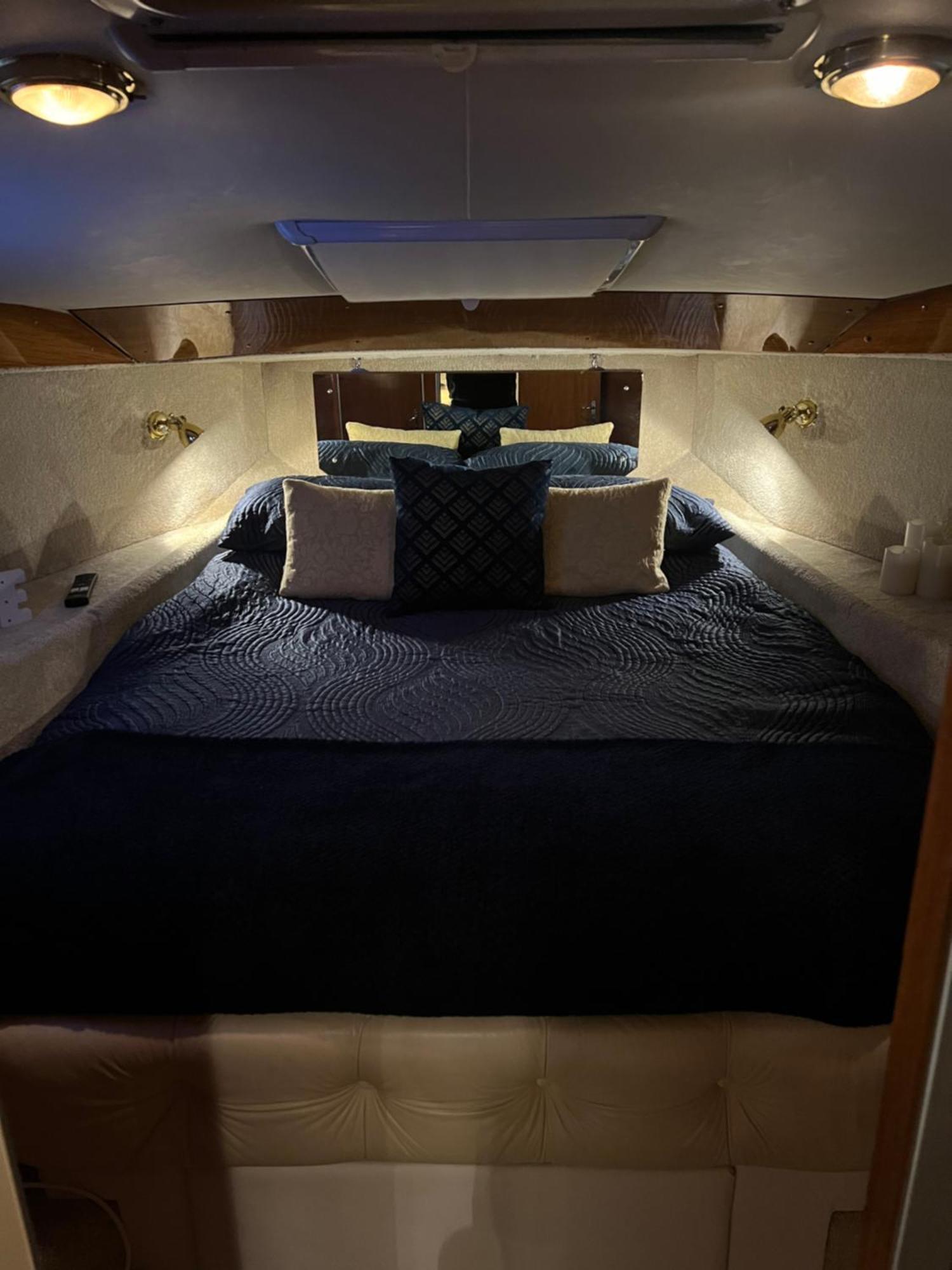 Luxury 40 Foot Yacht On 5 Star Ocean Village Marina Southampton - Minutes Away From City Centre And Cruise Terminals - Free Parking Included Luaran gambar
