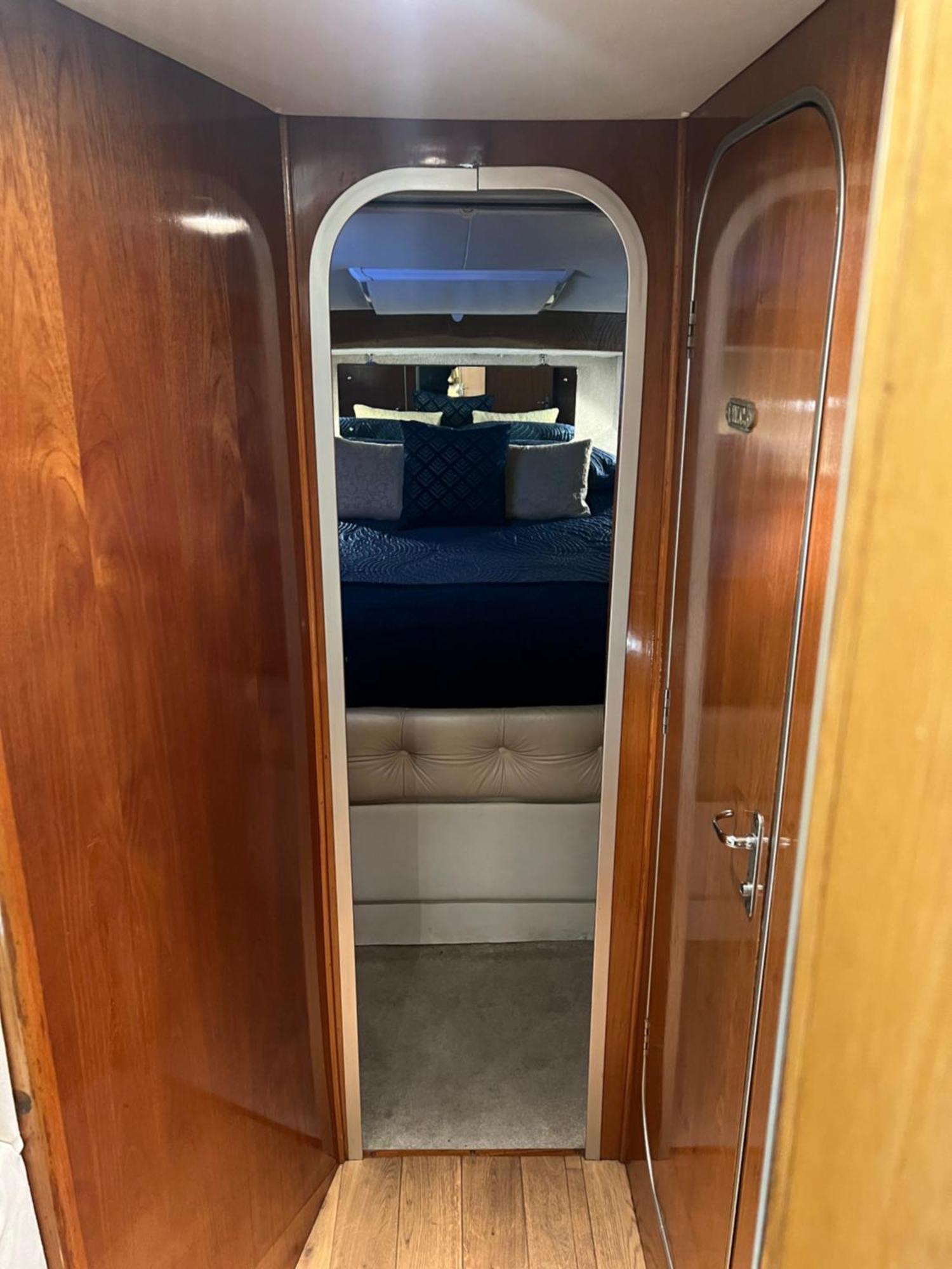 Luxury 40 Foot Yacht On 5 Star Ocean Village Marina Southampton - Minutes Away From City Centre And Cruise Terminals - Free Parking Included Luaran gambar