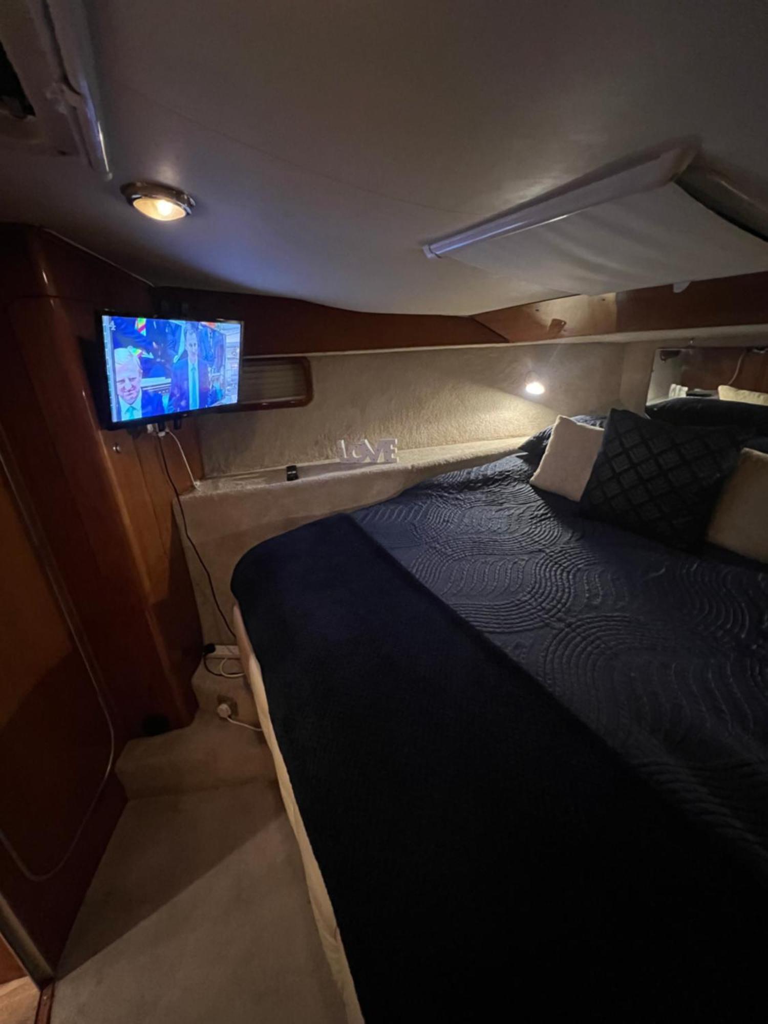 Luxury 40 Foot Yacht On 5 Star Ocean Village Marina Southampton - Minutes Away From City Centre And Cruise Terminals - Free Parking Included Luaran gambar